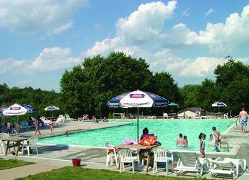 Circle M Rv & Camping Resort - Caravan Park Millersville Экстерьер фото