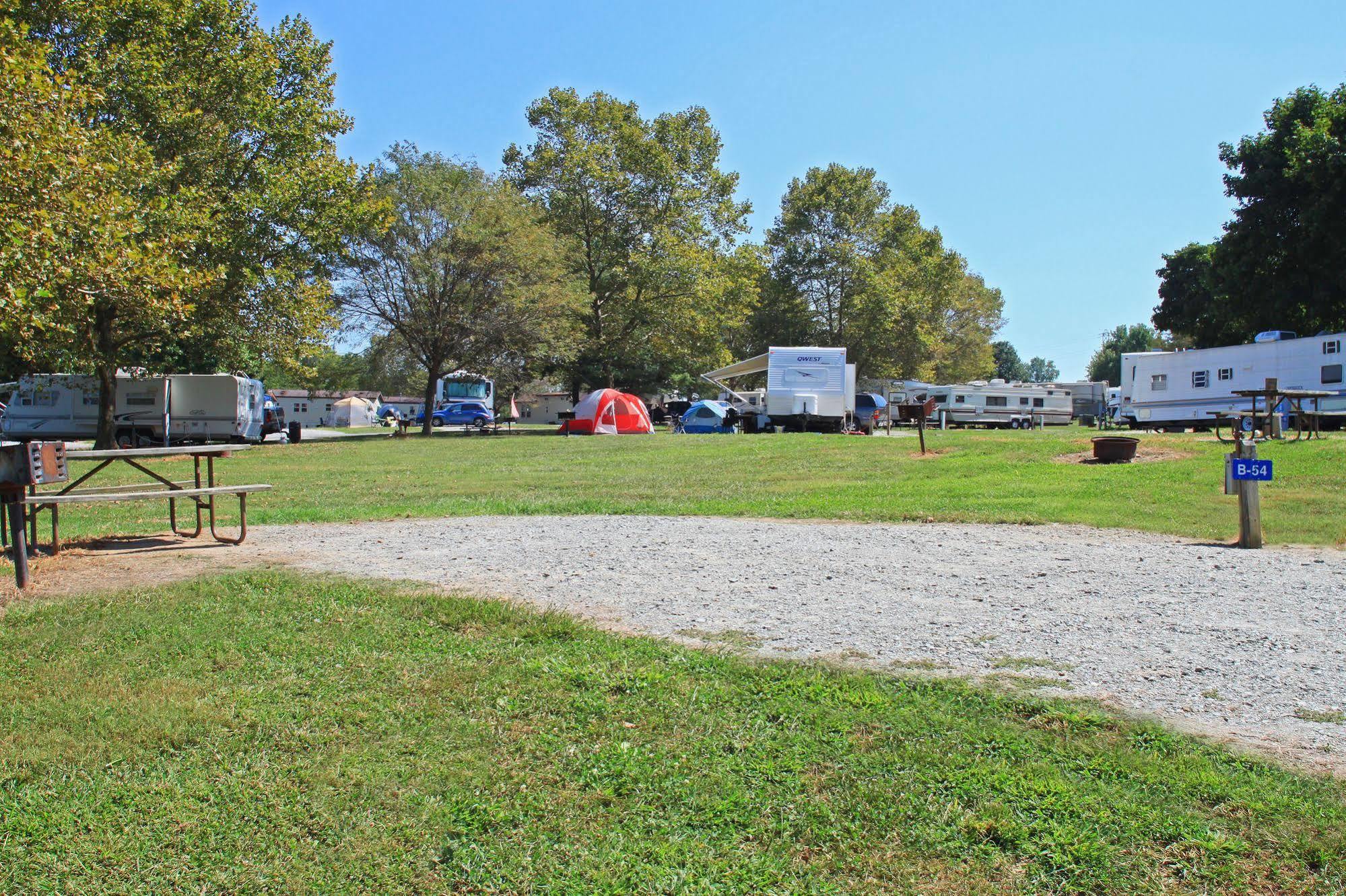 Circle M Rv & Camping Resort - Caravan Park Millersville Экстерьер фото